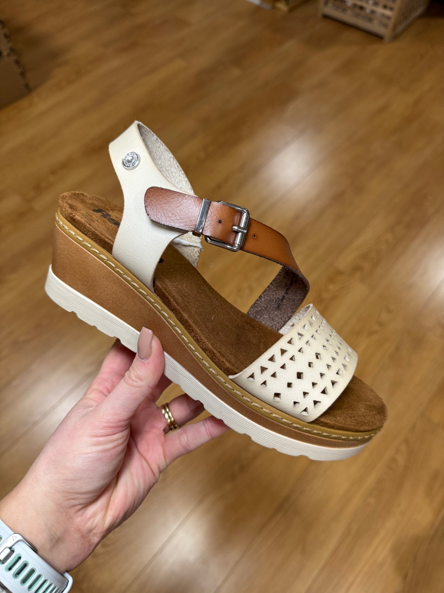 Refresh Cream/Tan Wedge Sandal