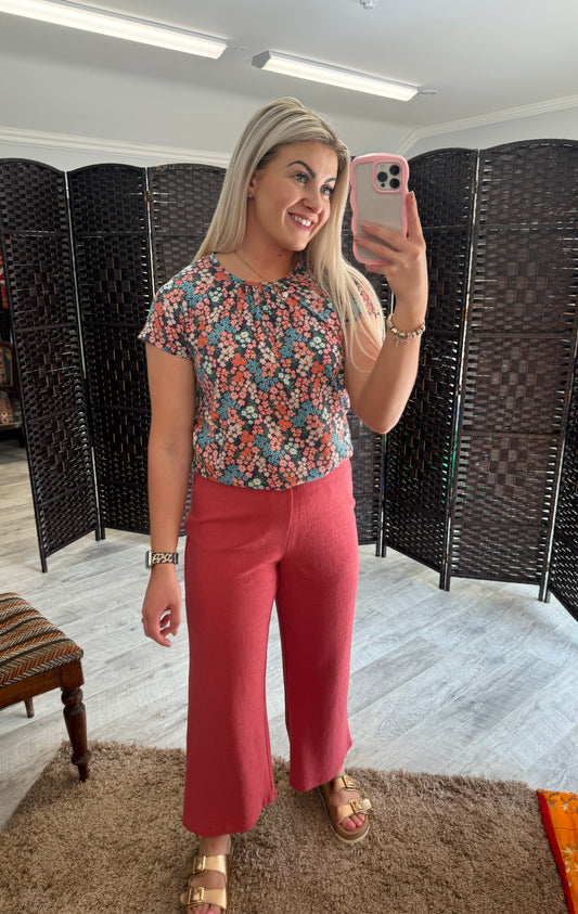Coral Pull On Culottes