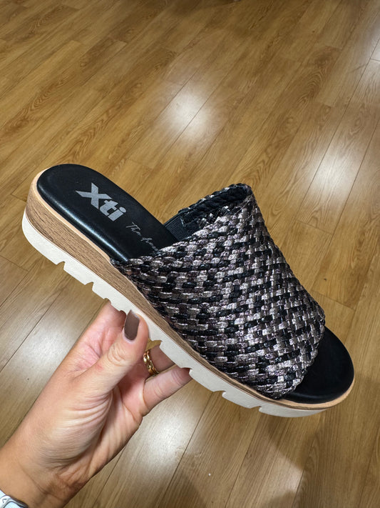 XTI Black/Pewter Slider