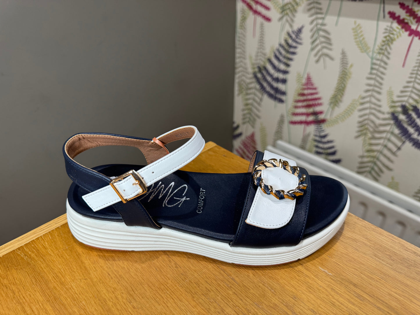 OMG Nikudin Cobalt Sandal