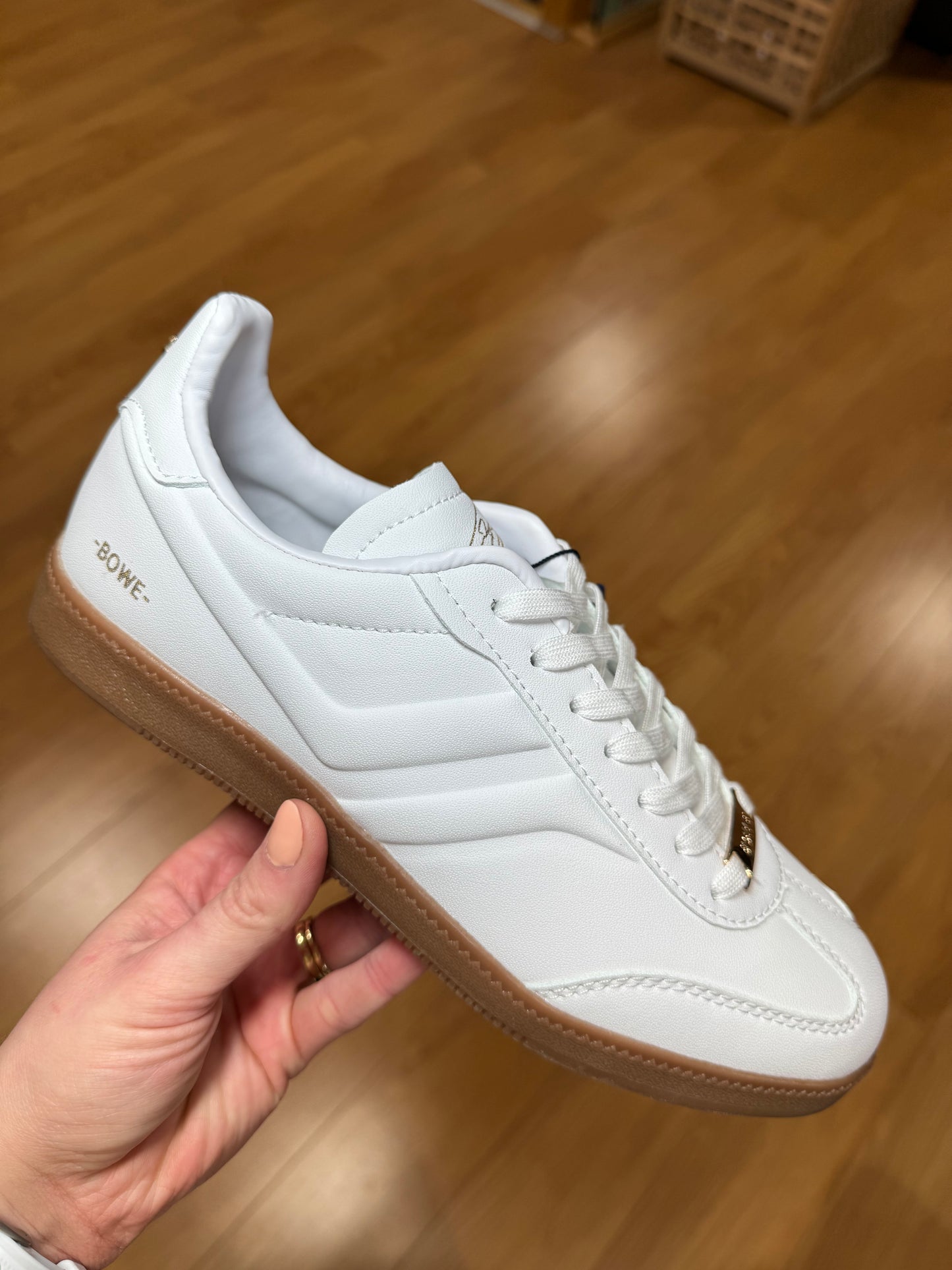 Tommy Bowe for Her Serevi White Gum Trainer
