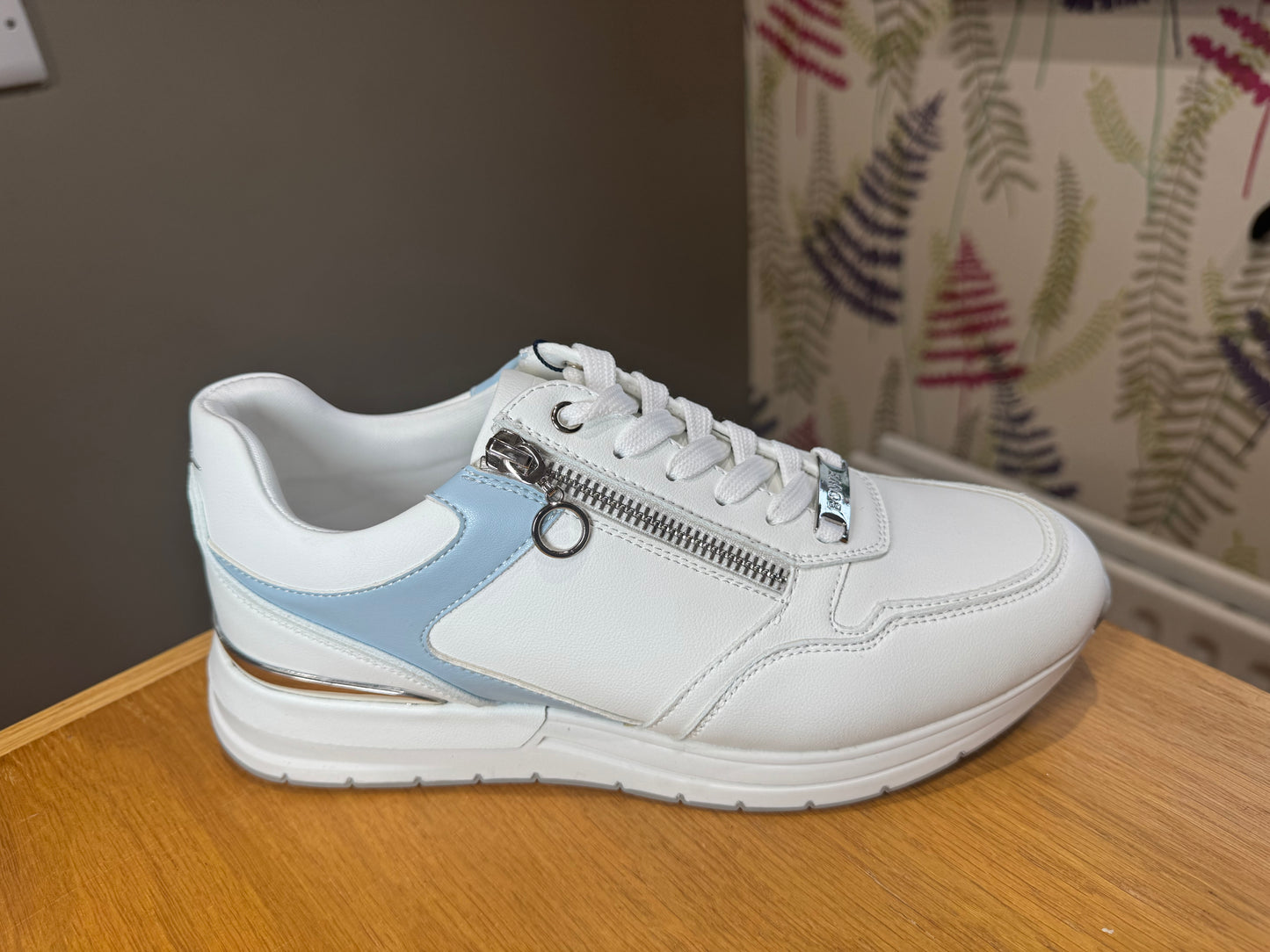 Tommy Bowe for Her Fugate Coconut Trainer