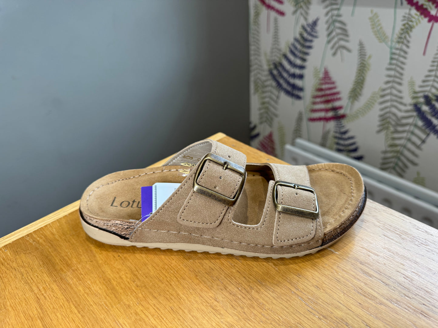 Lotus Trento Natural Slider