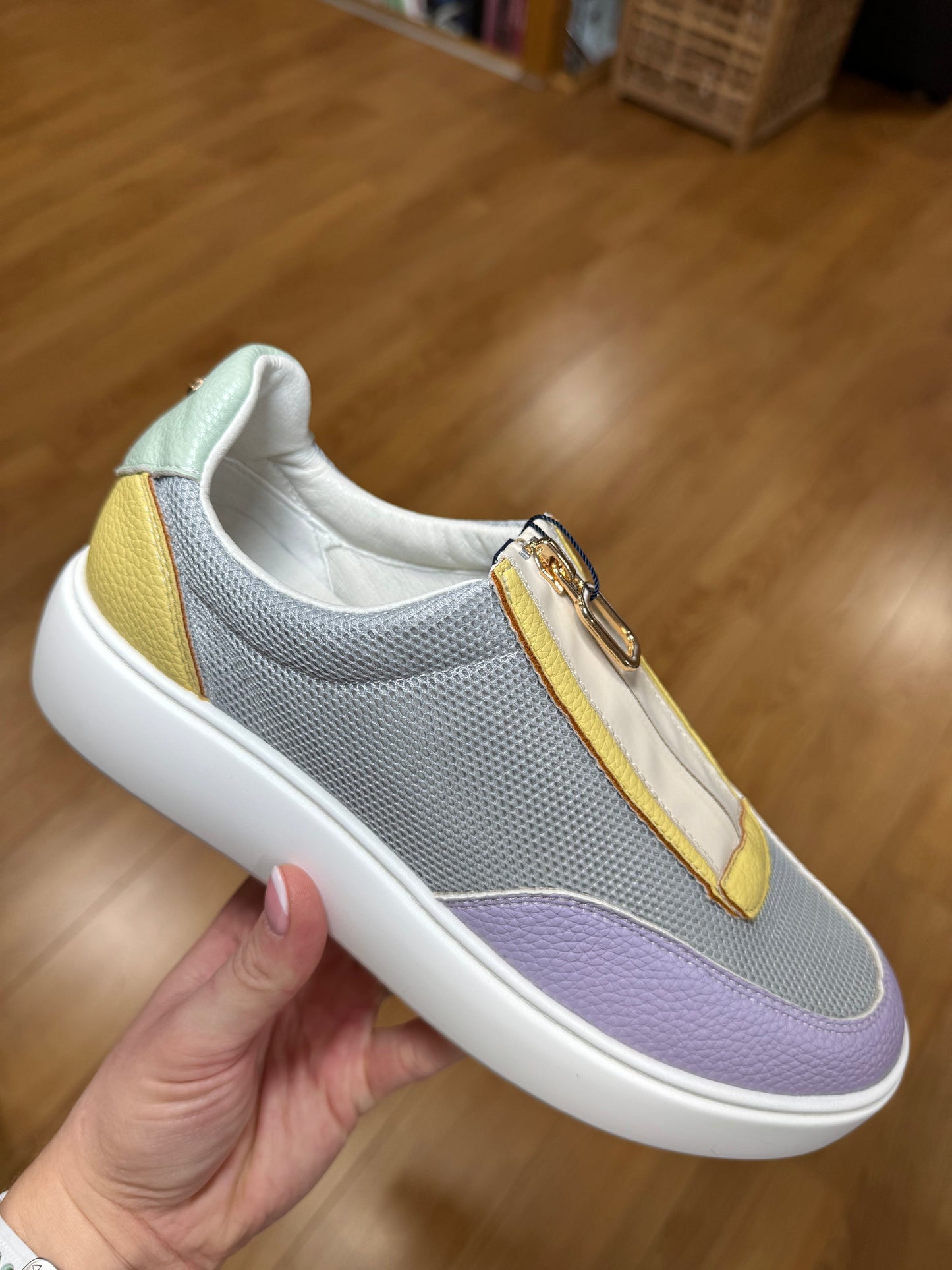 Tommy Bowe for Her Burke Shadow Vibes Trainer