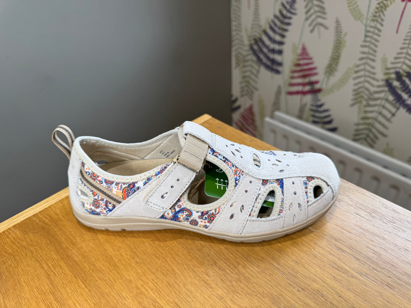 Free Spirit Cleveland Beige Multi Shoe