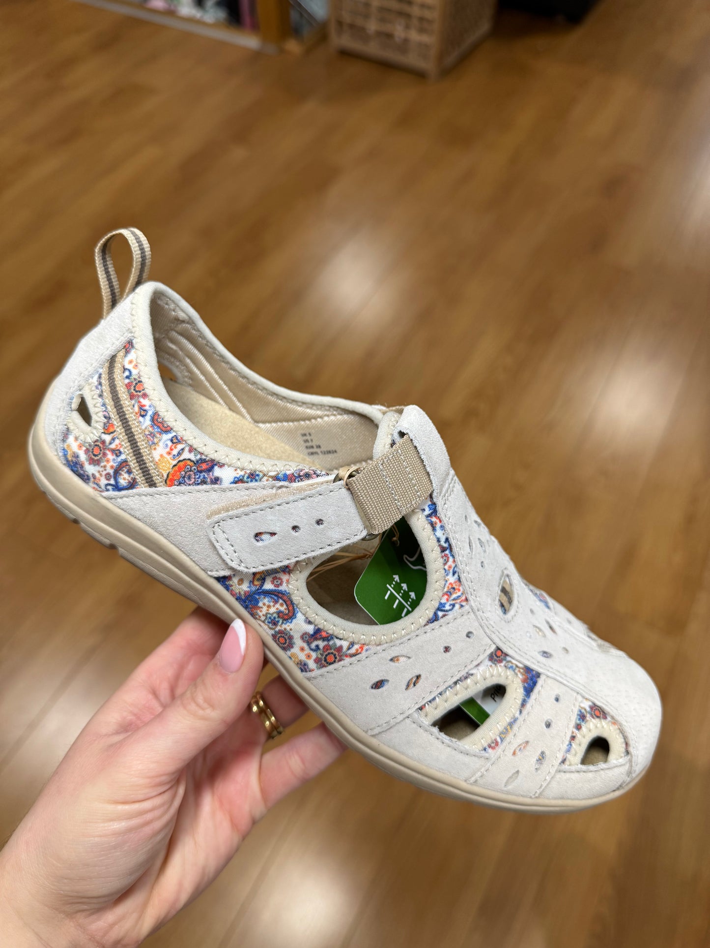 Free Spirit Cleveland Beige Multi Shoe