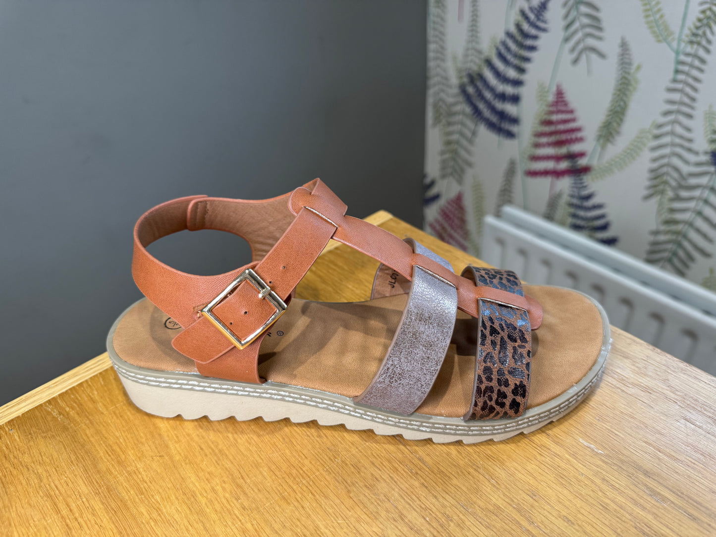 Lunar Jayla Tan Animal Sandal
