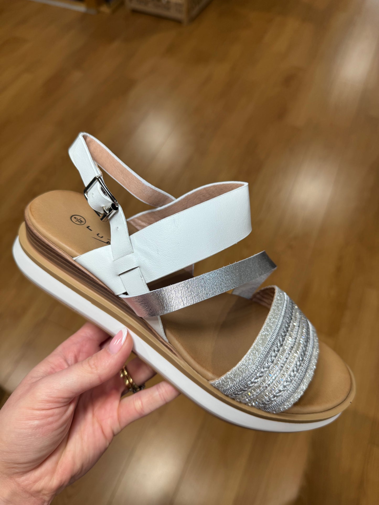 Lunar Kimberley White/Silver Sandal