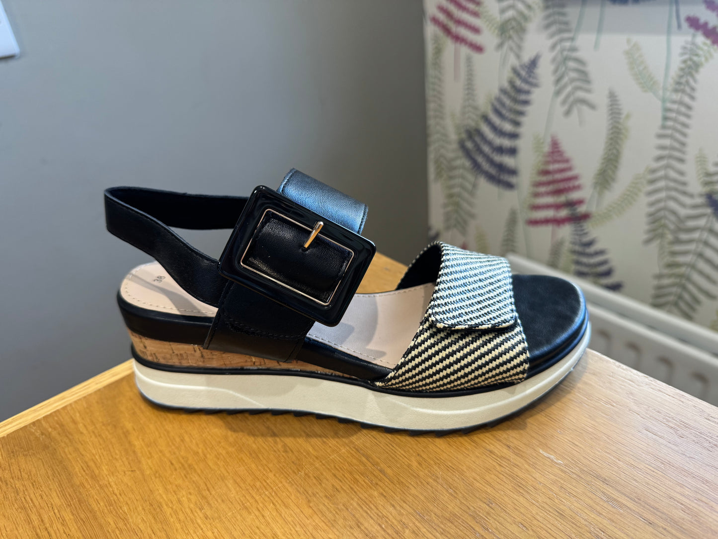 S. Oliver Black Wedge Velcro Sandal
