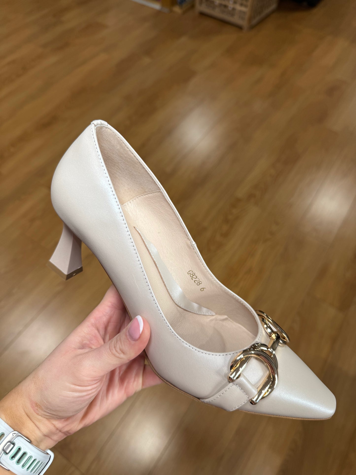 Emis Beige Buckle Court