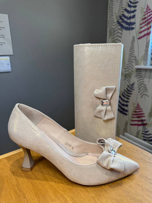 Emis Gold Shimmer Gold Mid Heel Court
