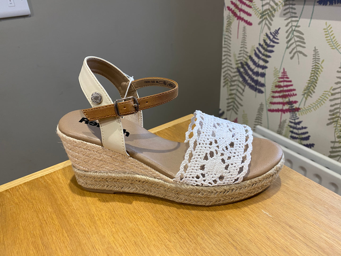 Refresh White Lace Espadrille Wedge