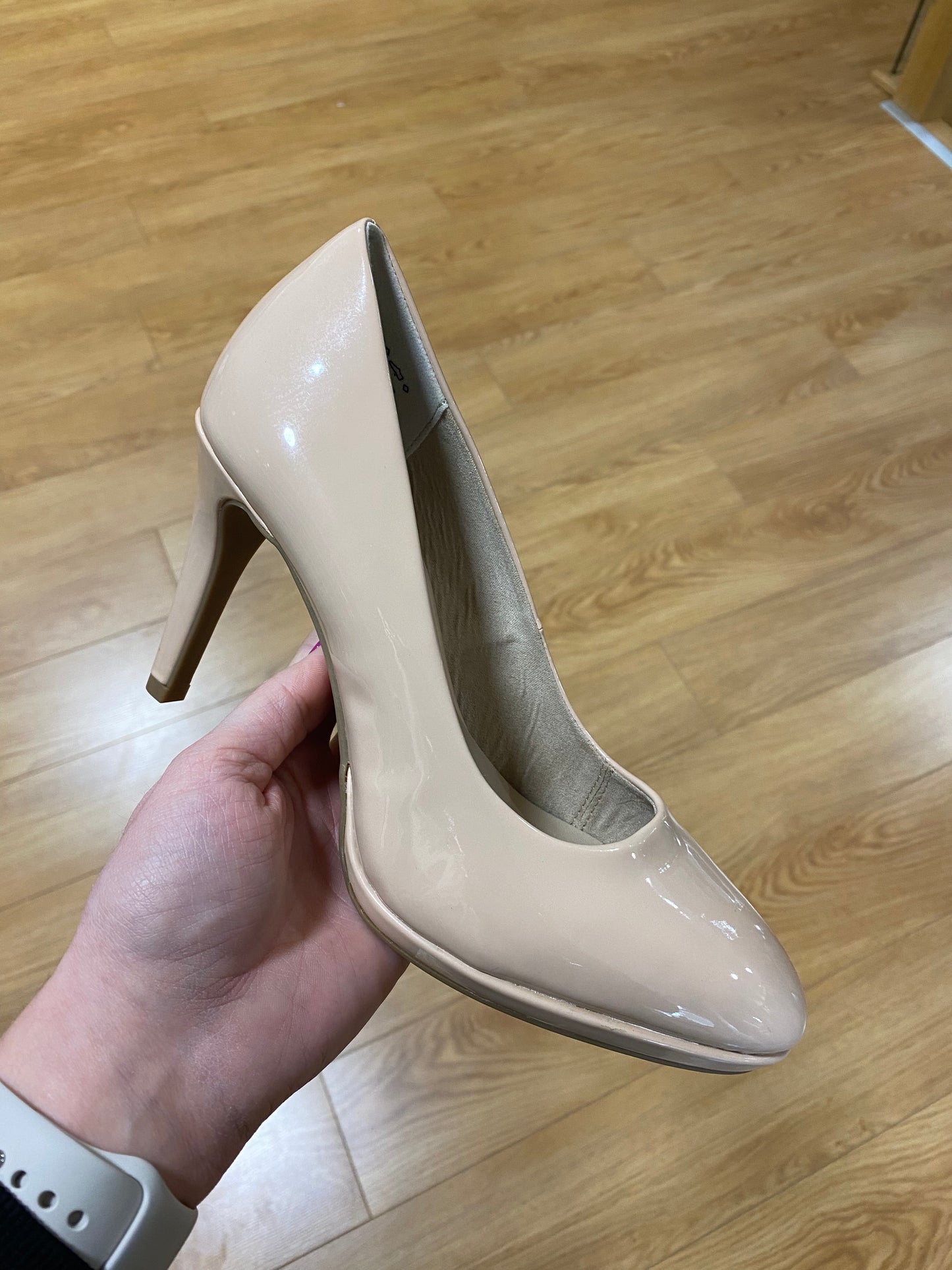 S. Oliver Nude Patent Court Shoe